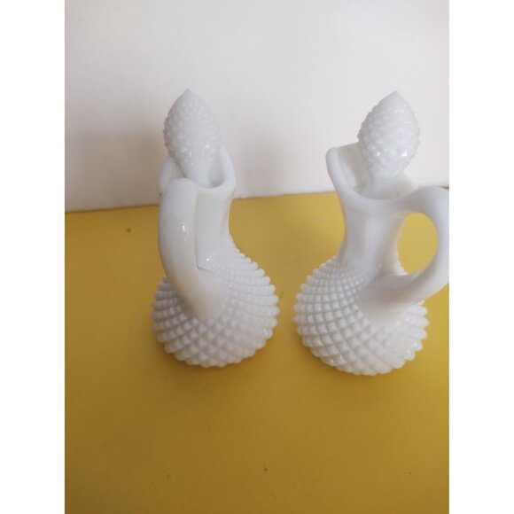 Vintage Westmoreland White Hobnail Milk Glass Oil/Vinegar Cruets With Stoppers - Picture 4 of 10